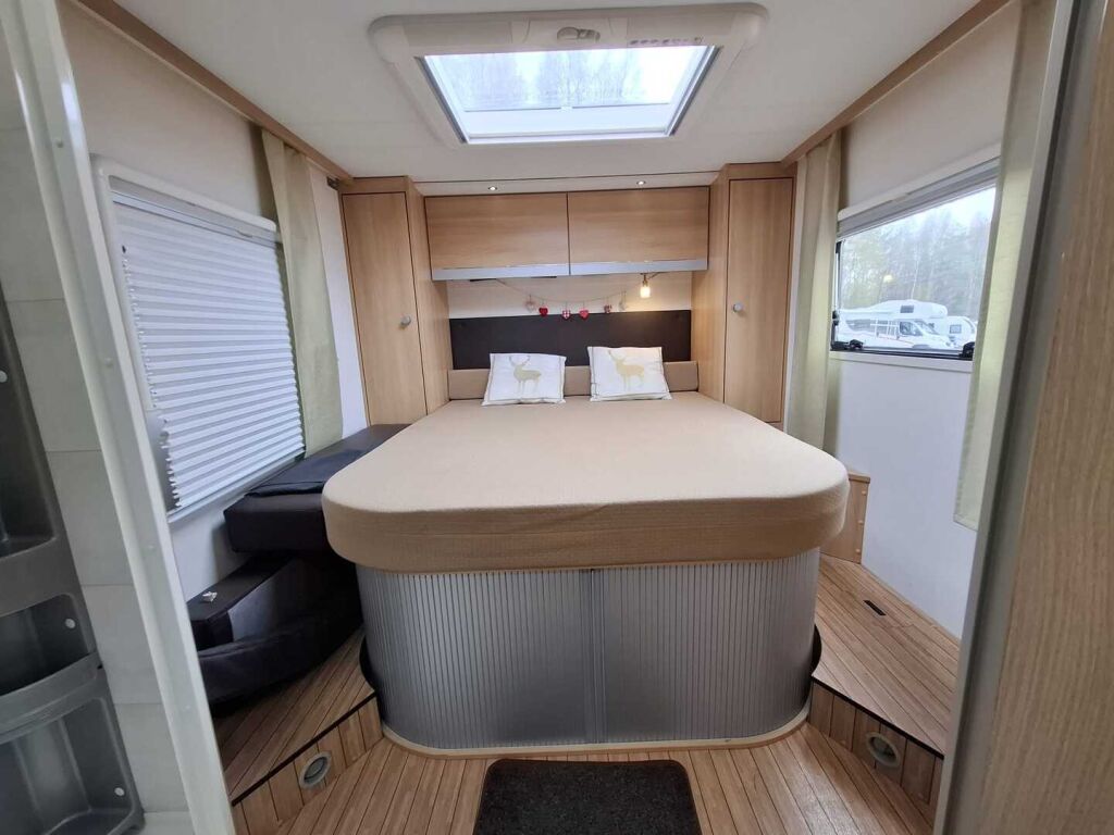 Dethleffs Globe4 T 7151-4 2016 Valkoinen