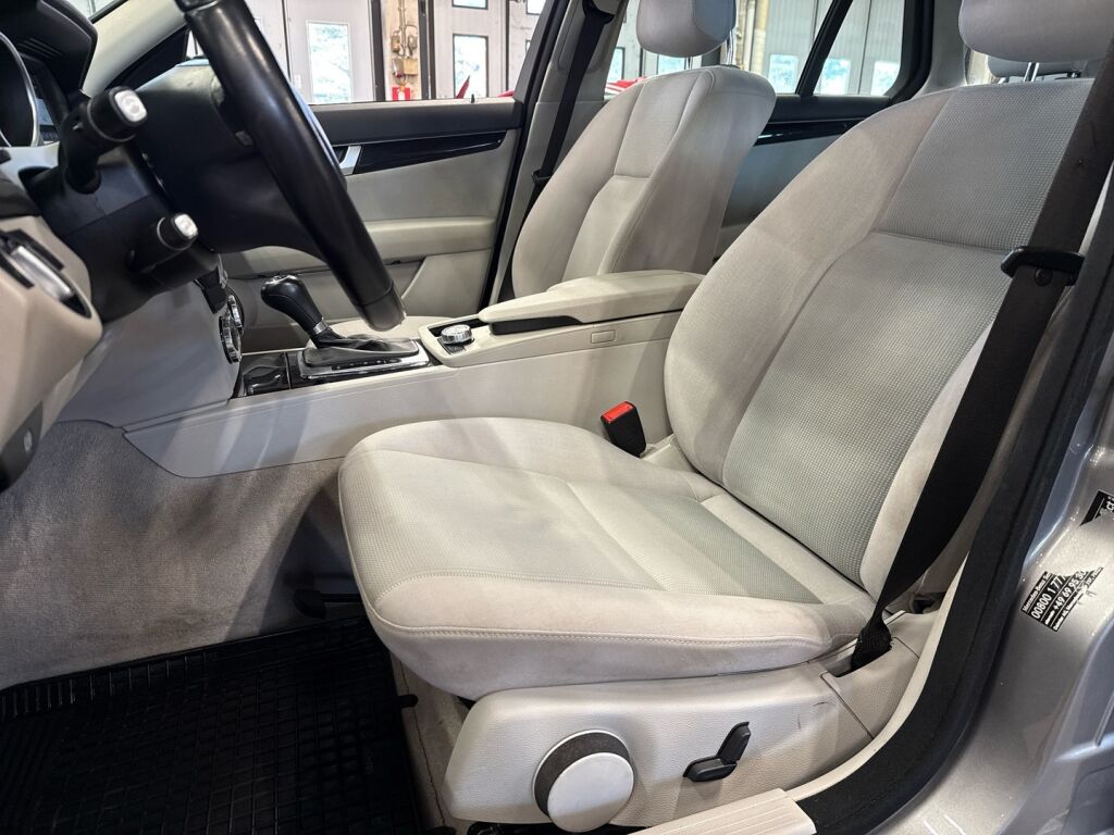 Mercedes-Benz C 2013 Harmaa