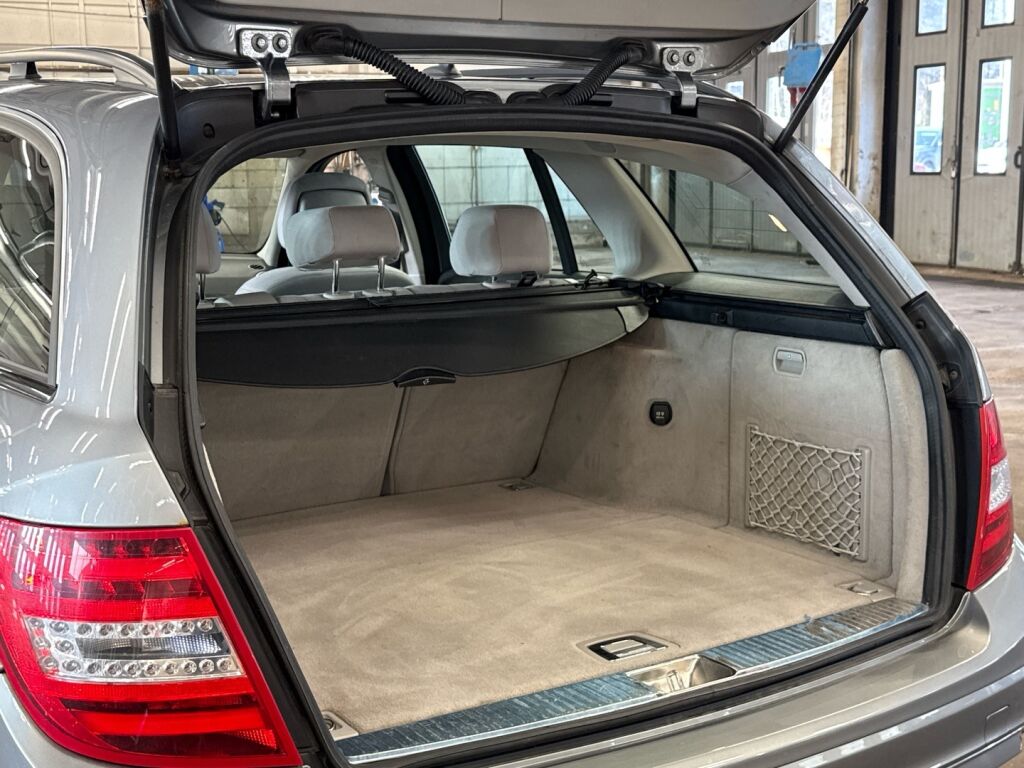 Mercedes-Benz C 2013 Harmaa