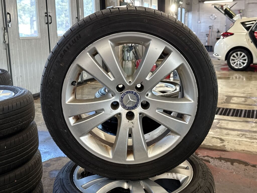 Mercedes-Benz C 2013 Harmaa