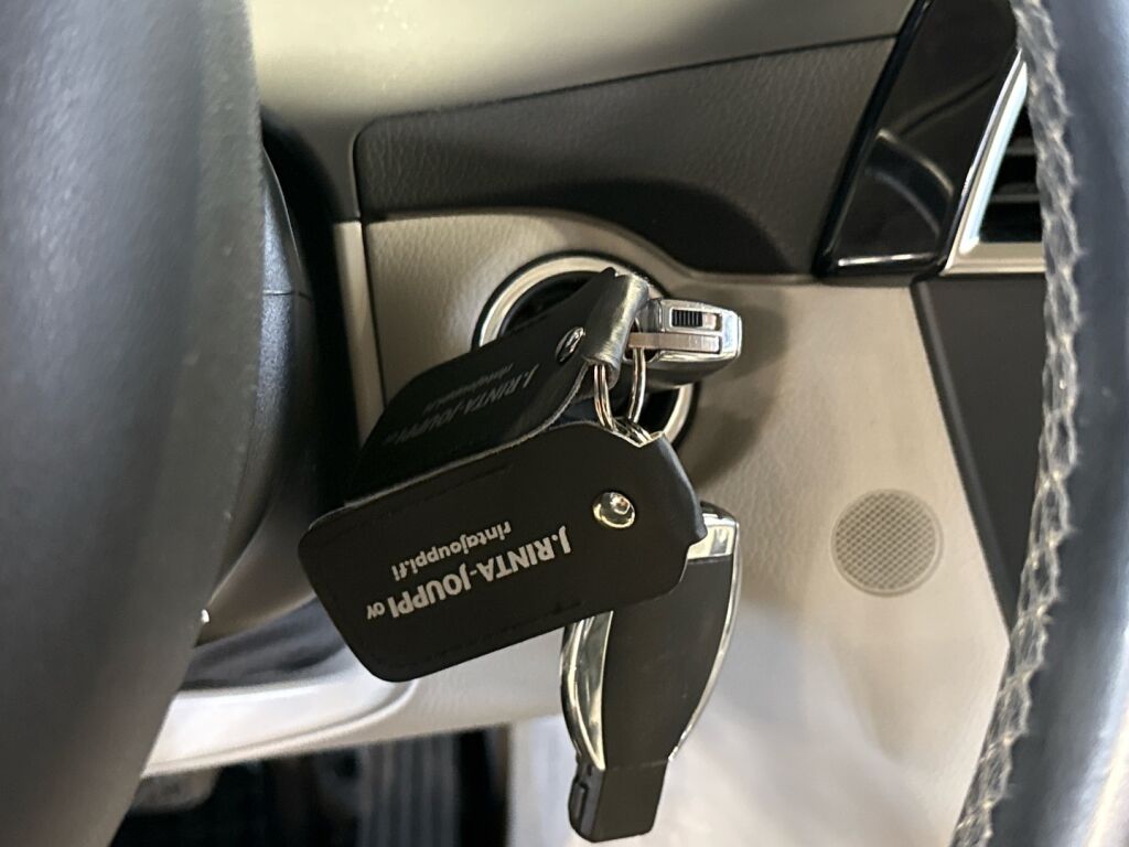 Mercedes-Benz C 2013 Harmaa