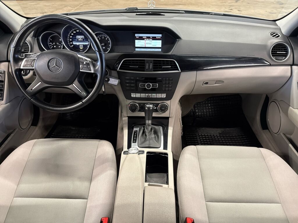 Mercedes-Benz C 2013 Harmaa