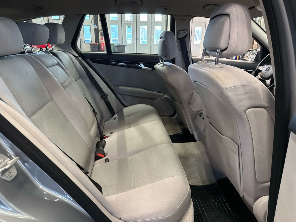 Mercedes-Benz C 2013 Harmaa