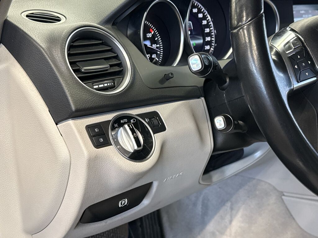 Mercedes-Benz C 2013 Harmaa