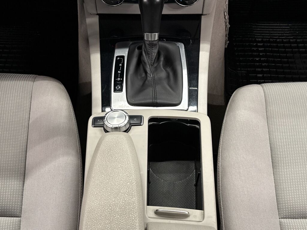 Mercedes-Benz C 2013 Harmaa