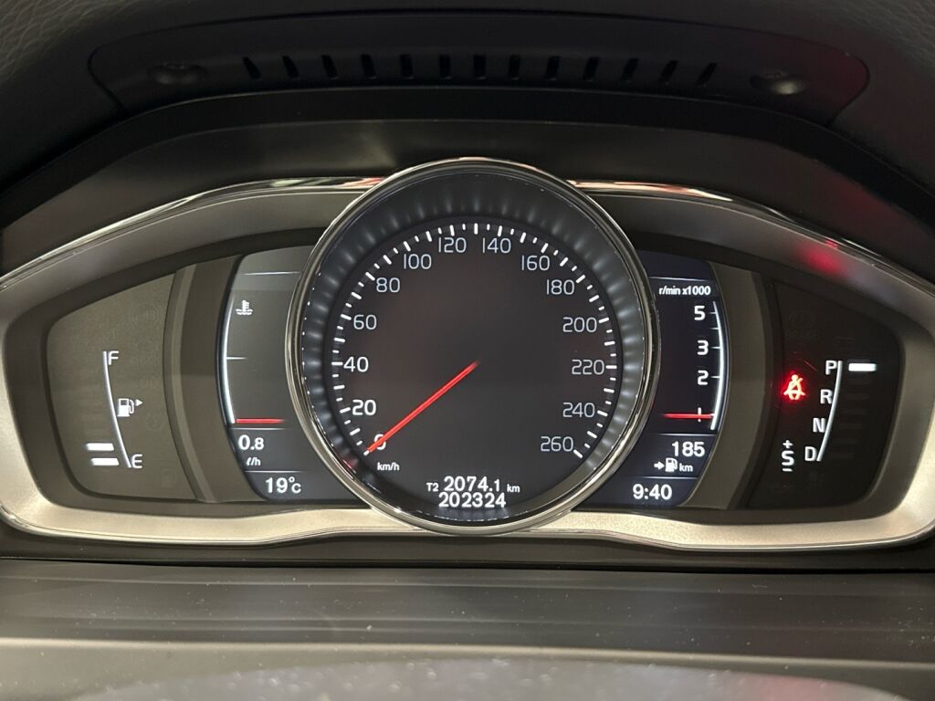 Volvo V60 2016 Harmaa