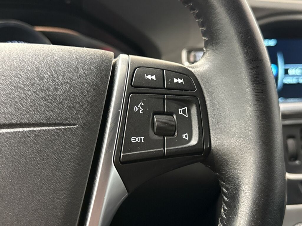 Volvo V60 2016 Harmaa