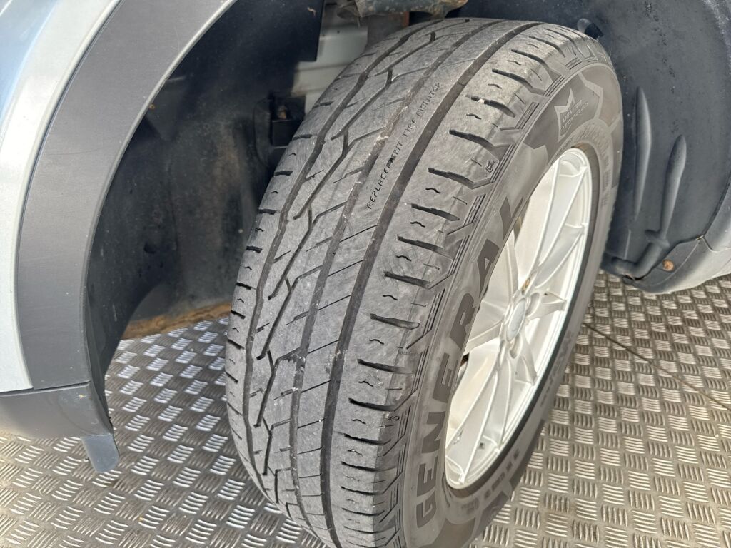 Land Rover Discovery Sport 2016 Harmaa