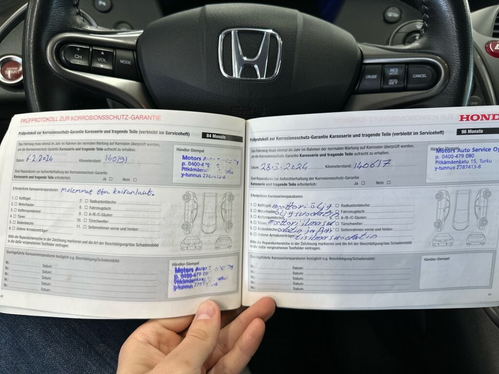 Honda Civic 2009 Punainen