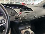 Honda Civic 2009 Punainen