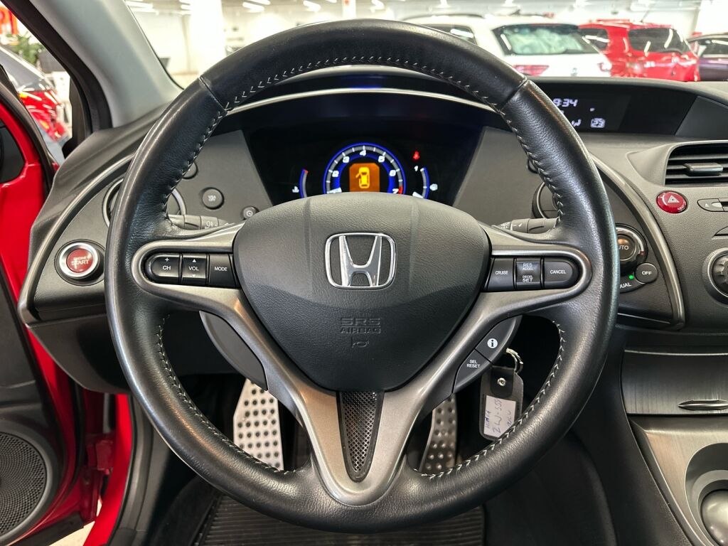 Honda Civic 2009 Punainen
