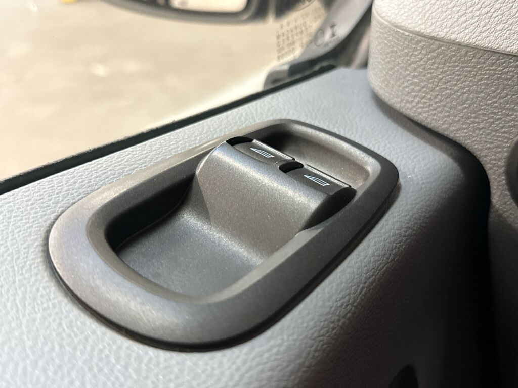 Ford Transit 2016 Musta