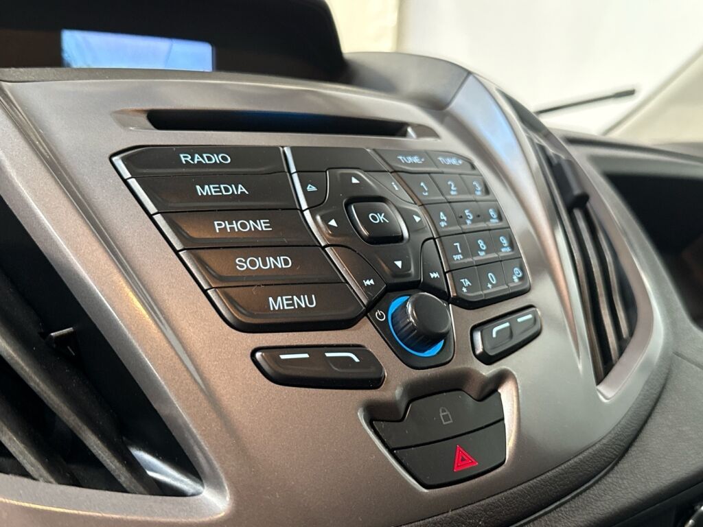 Ford Transit 2016 Musta