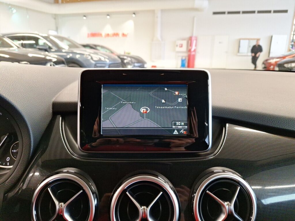 Mercedes-Benz B 2014 Valkoinen