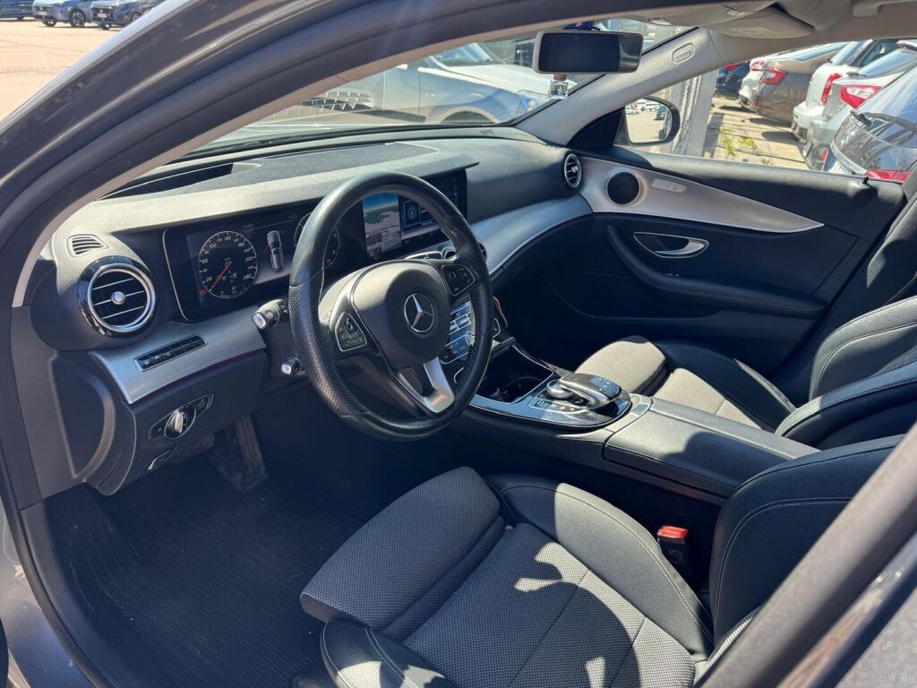 Mercedes-Benz E 2016 Harmaa