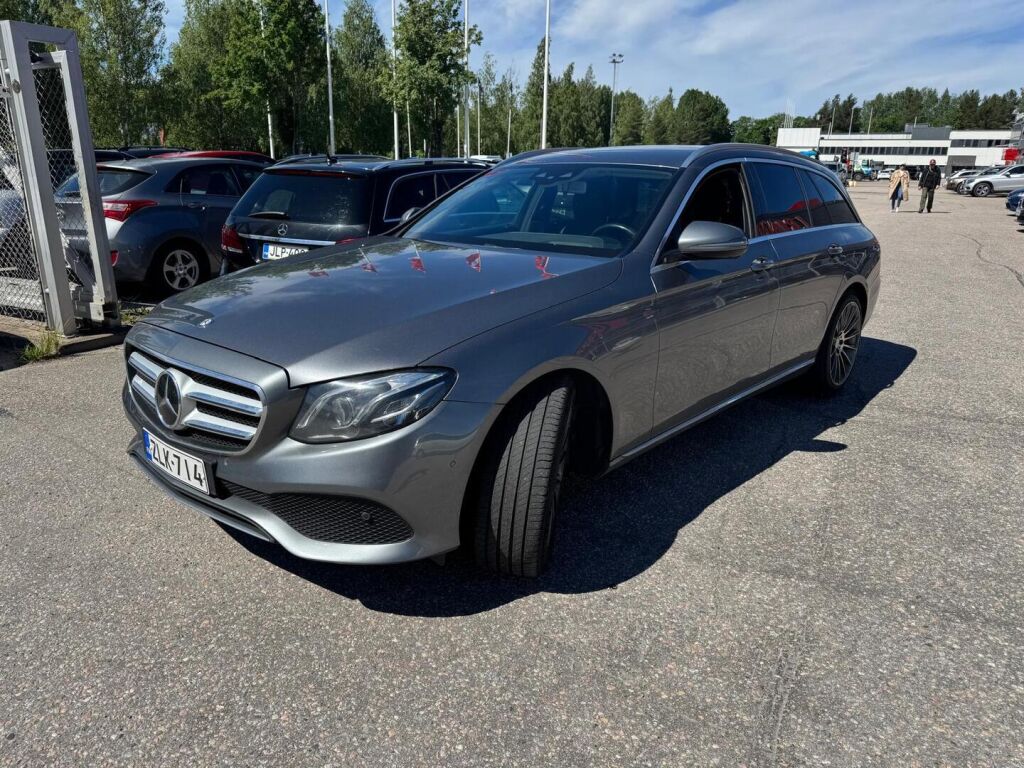 Mercedes-Benz E 2016 Harmaa