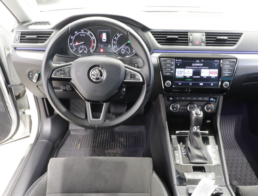 Skoda Superb 2016 Valkoinen