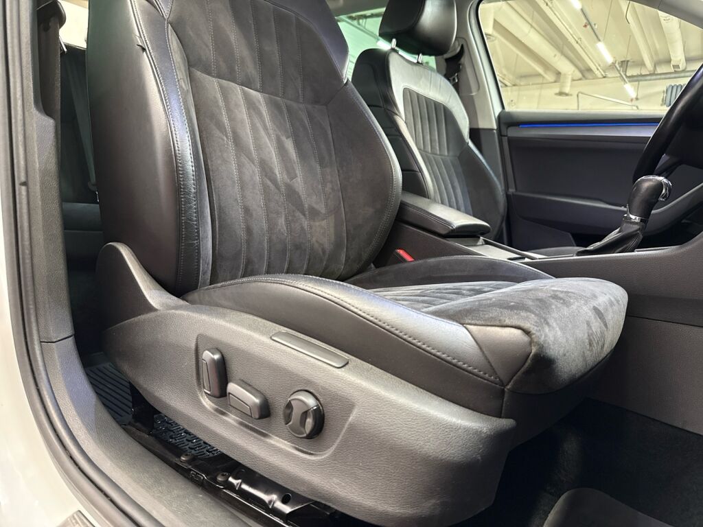 Skoda Superb 2016 Valkoinen