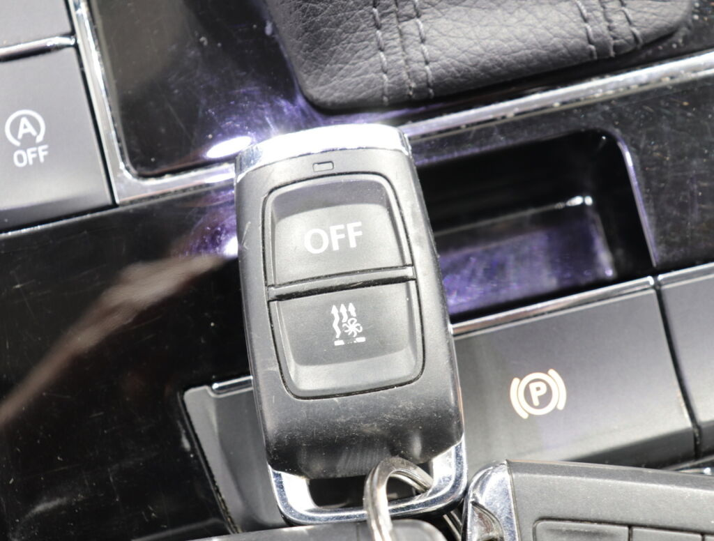 Skoda Superb 2016 Valkoinen