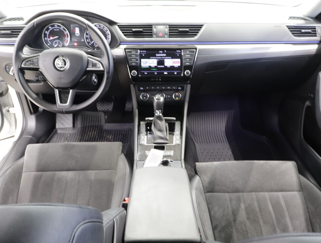 Skoda Superb 2016 Valkoinen