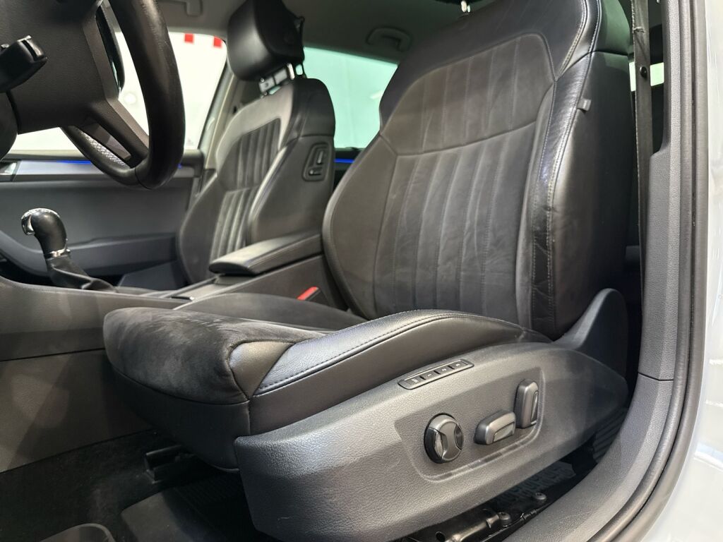 Skoda Superb 2016 Valkoinen