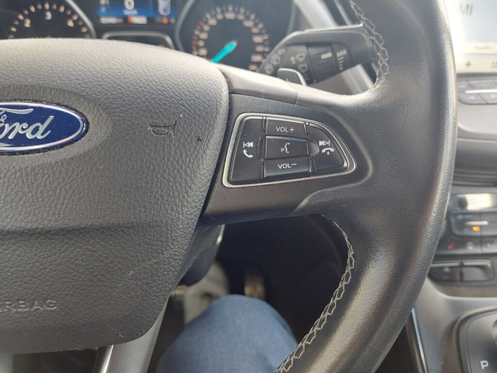 Ford Kuga 2018 Musta