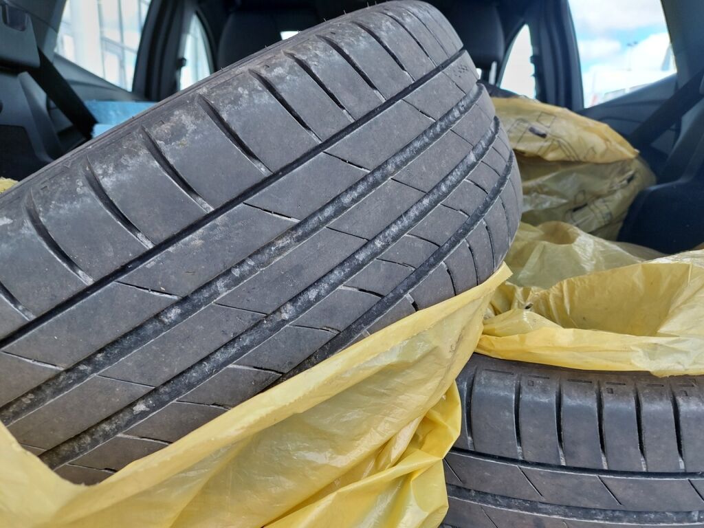 Ford Kuga 2018 Musta