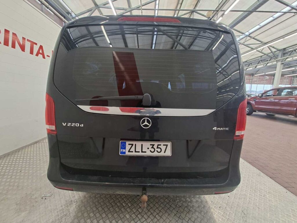 Mercedes-Benz A 2017 Musta