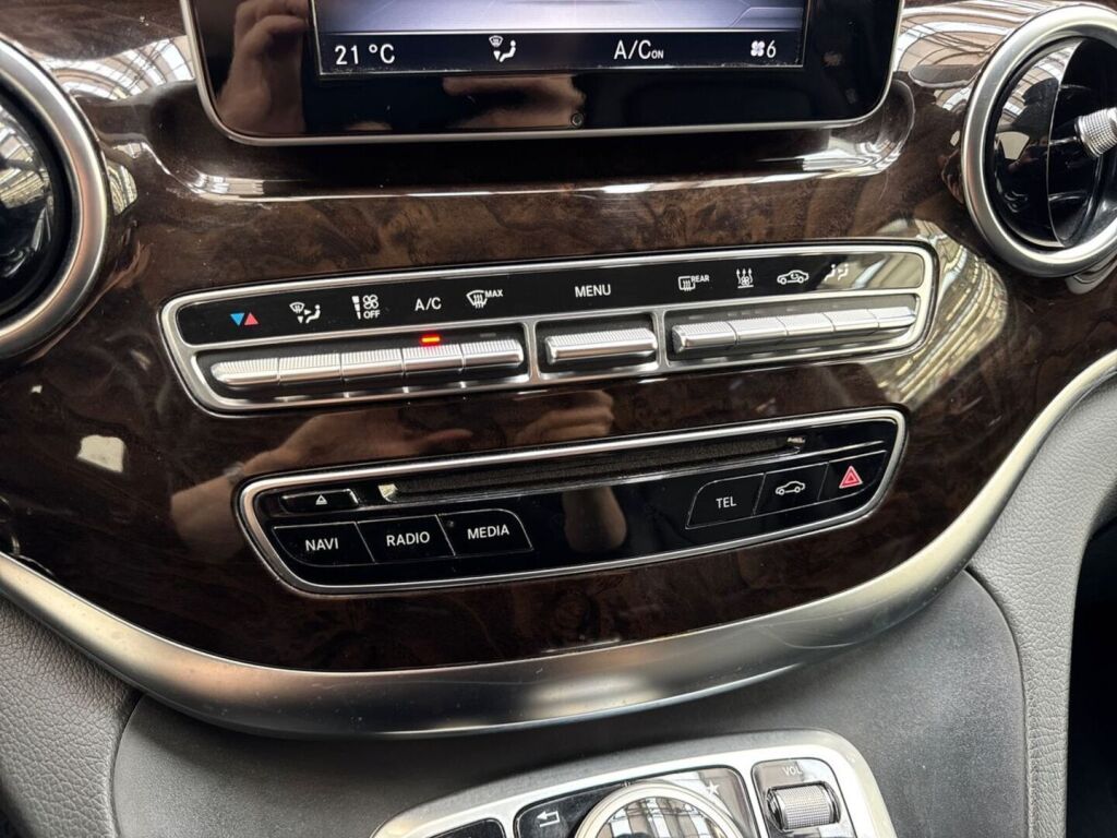 Mercedes-Benz A 2017 Musta
