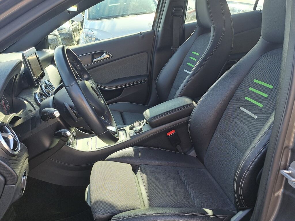 Mercedes-Benz A 2017 Harmaa