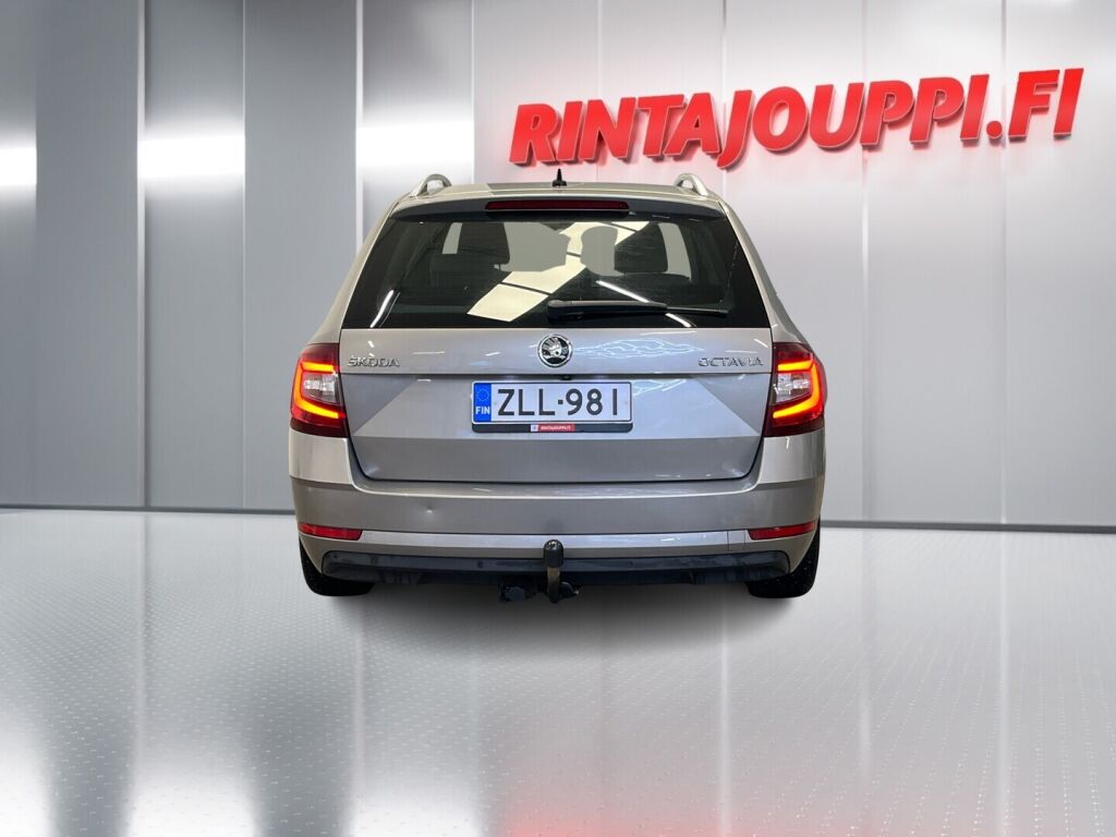 Skoda Octavia 2017 Ruskea (beige)