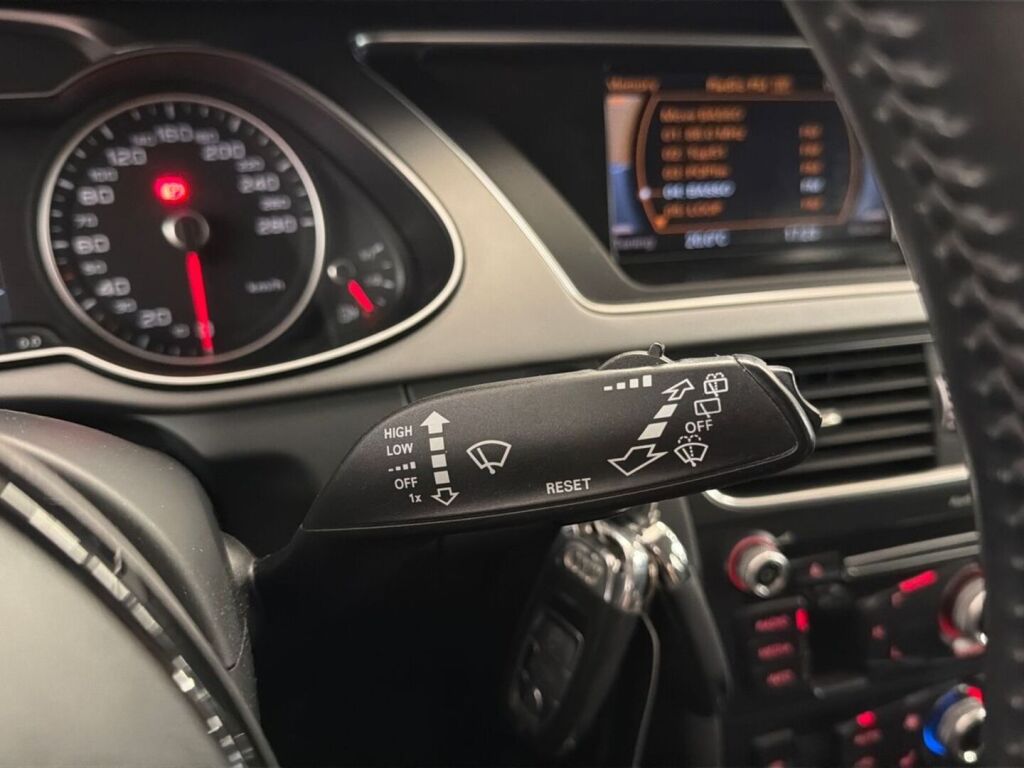 Audi A4 allroad quattro 2012 Valkoinen