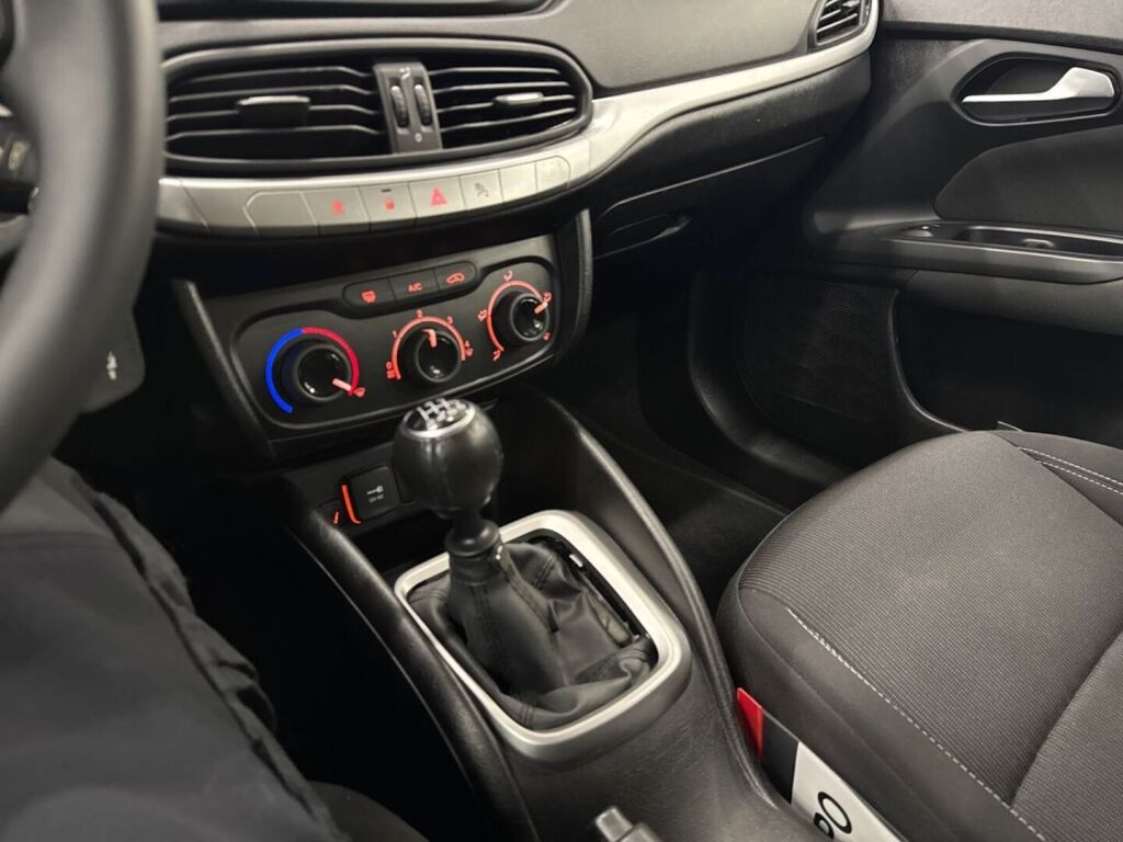 Fiat Tipo 2017 Musta