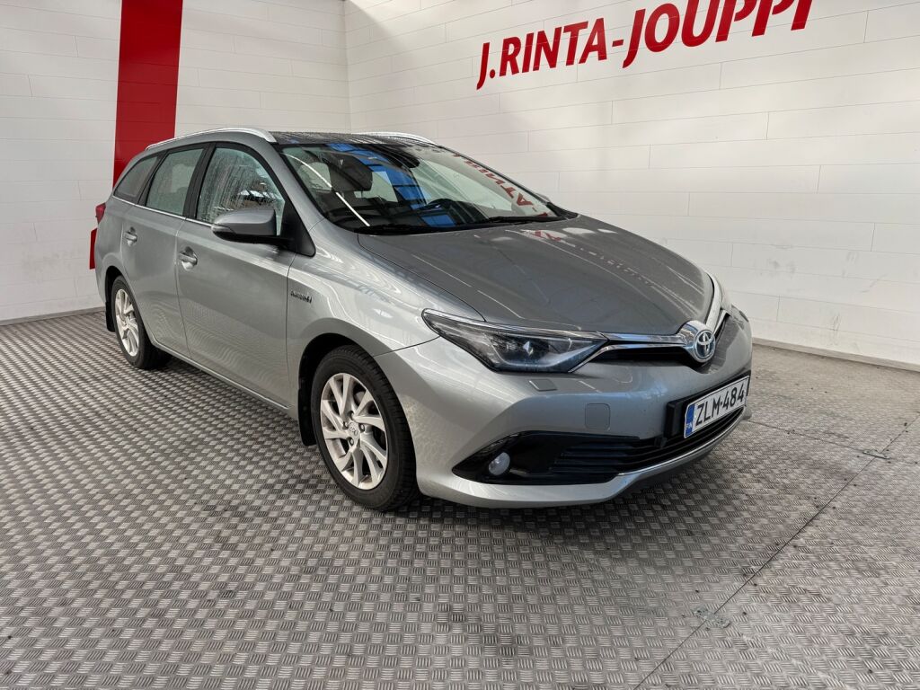 Toyota Auris 2017 Harmaa