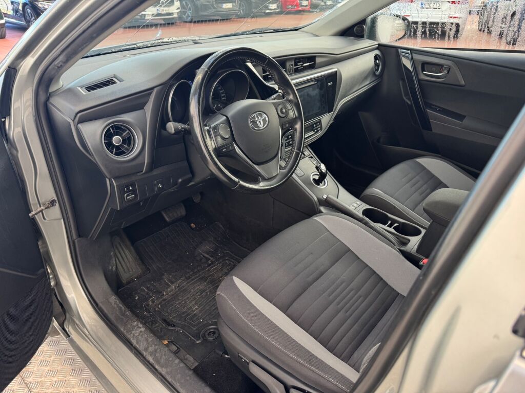 Toyota Auris 2017 Harmaa