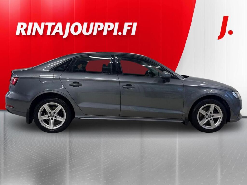 Audi A3 2017, photo 7/25