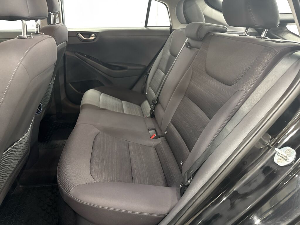 Hyundai IONIQ hybrid 2017 Musta