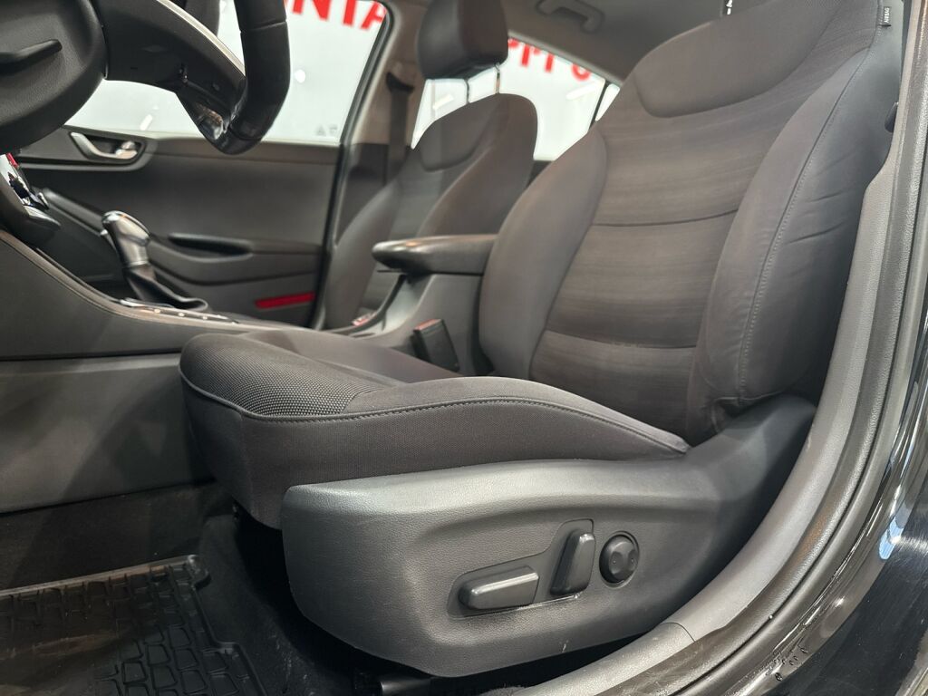 Hyundai IONIQ hybrid 2017 Musta