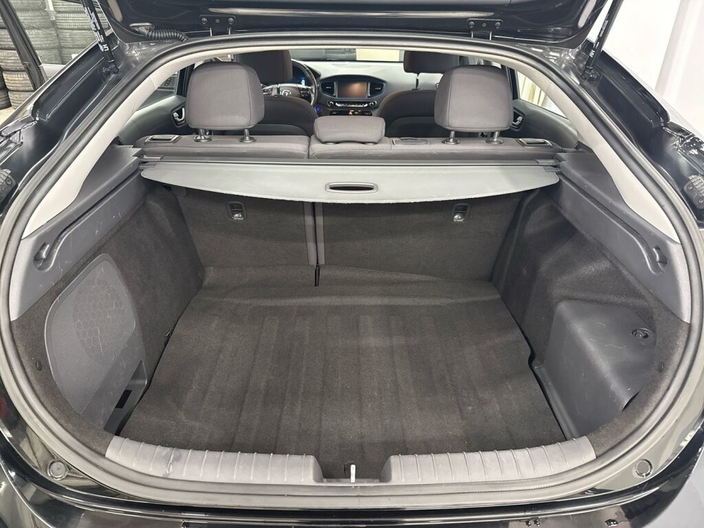 Hyundai IONIQ hybrid 2017 Musta