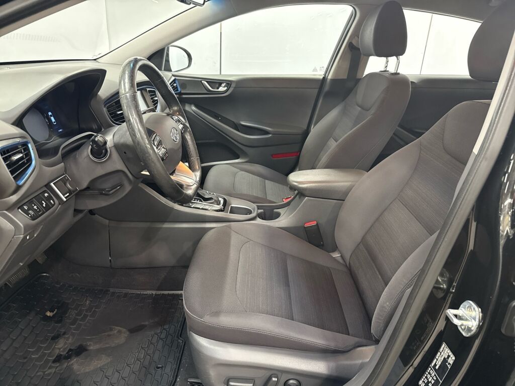 Hyundai IONIQ hybrid 2017 Musta