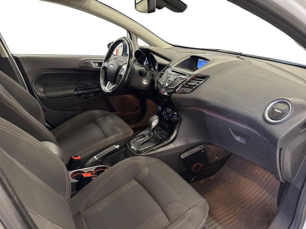 Ford Fiesta 2017 Valkoinen