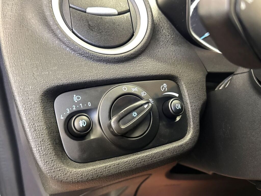 Ford Fiesta 2017 Valkoinen