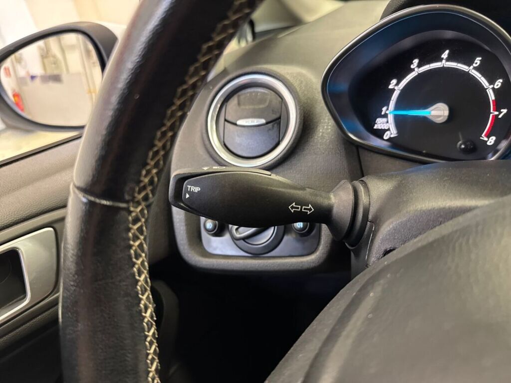 Ford Fiesta 2017 Valkoinen