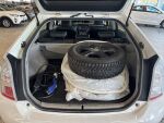 Toyota Prius PHEV 2012 Valkoinen