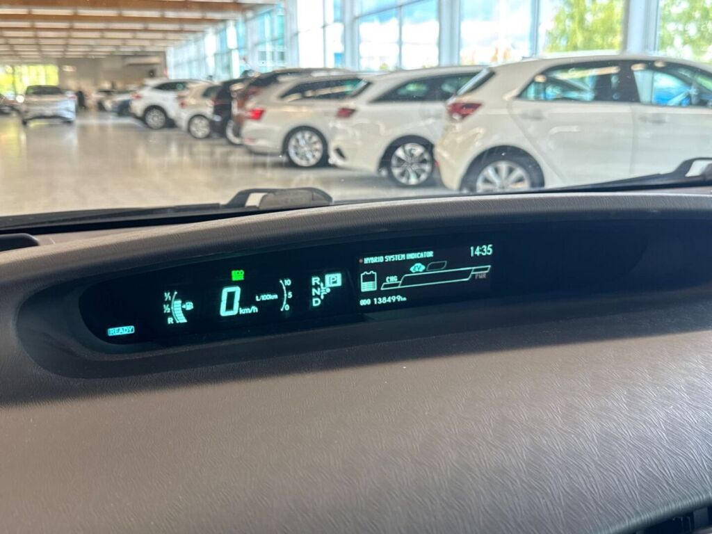 Toyota Prius PHEV 2012 Valkoinen