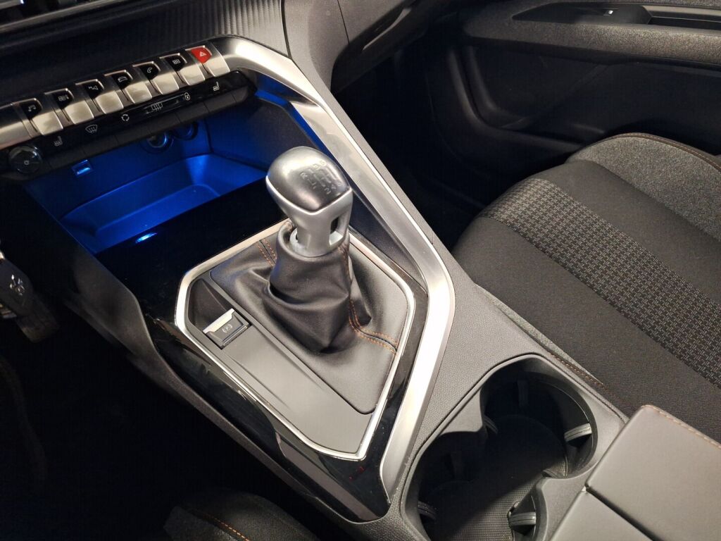 Peugeot 3008 2017 Harmaa