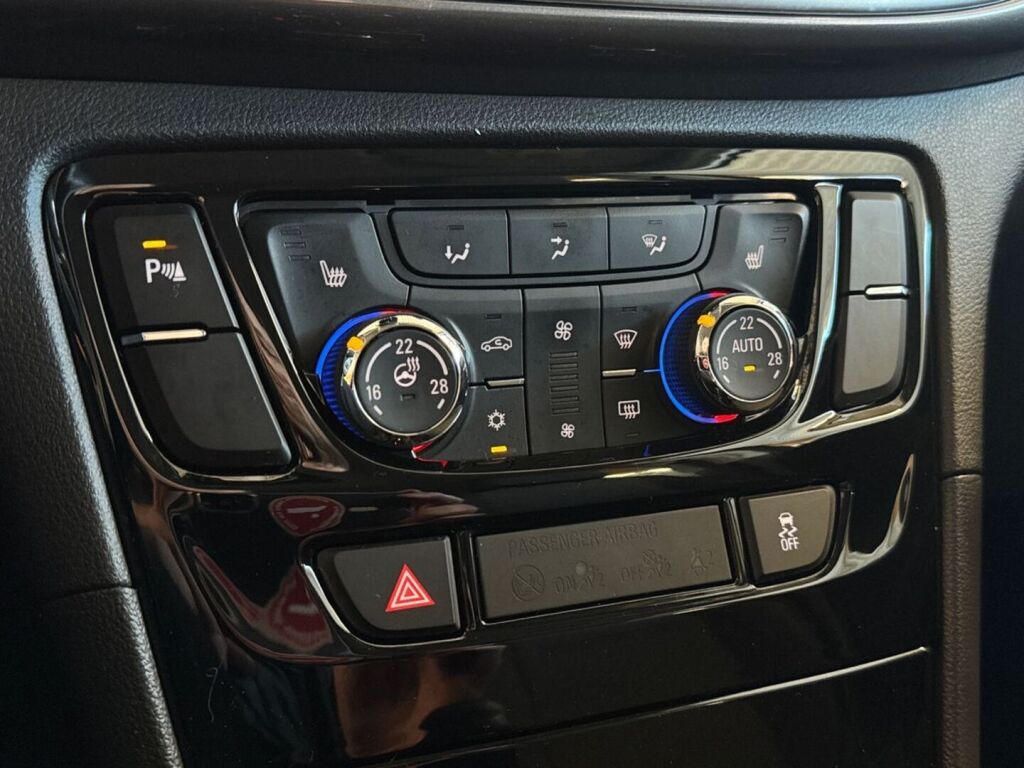 Opel Mokka 2017 Sininen