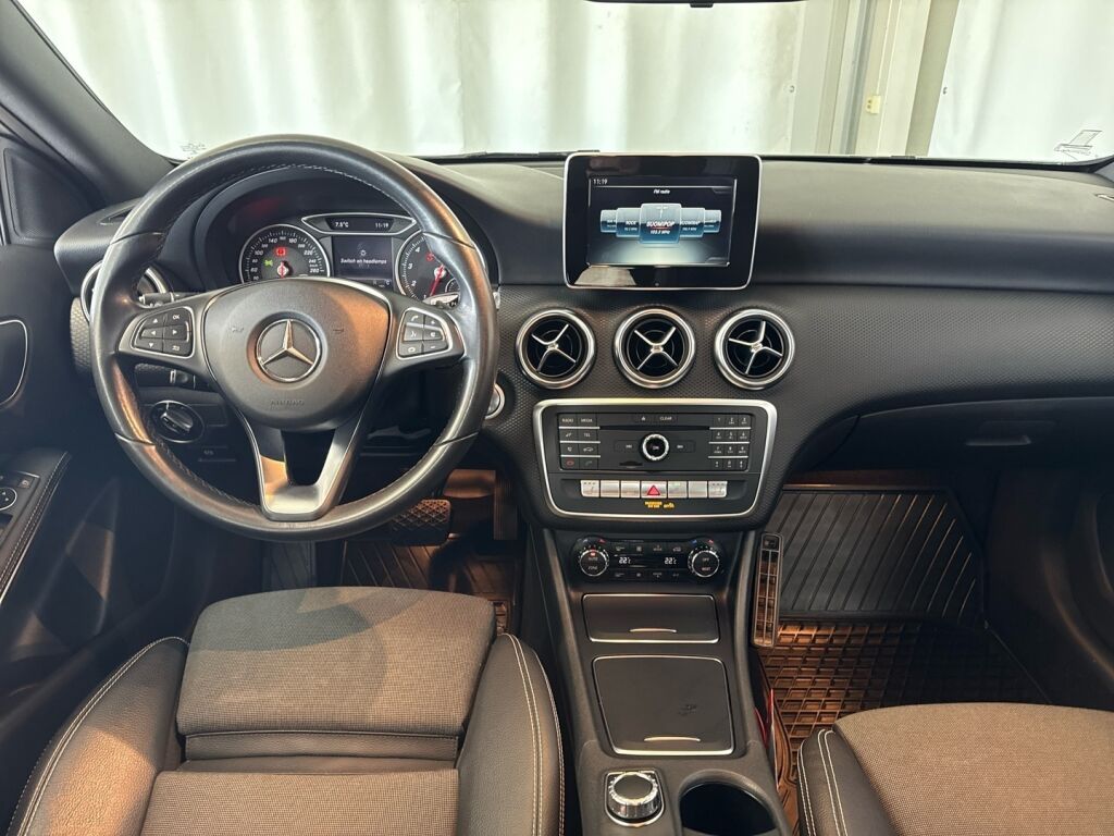 Mercedes-Benz A 2017 Harmaa