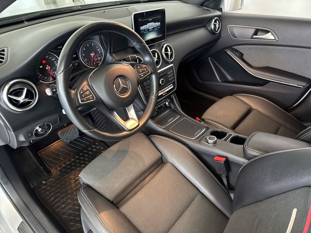 Mercedes-Benz A 2017 Harmaa
