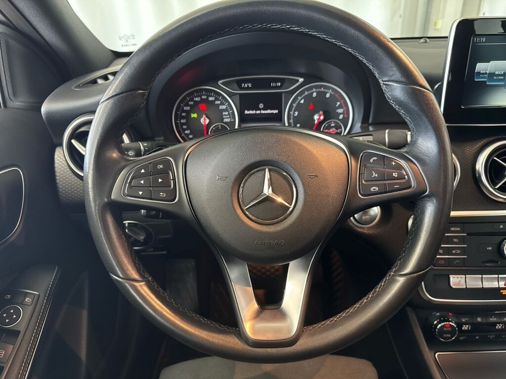 Mercedes-Benz A 2017 Harmaa